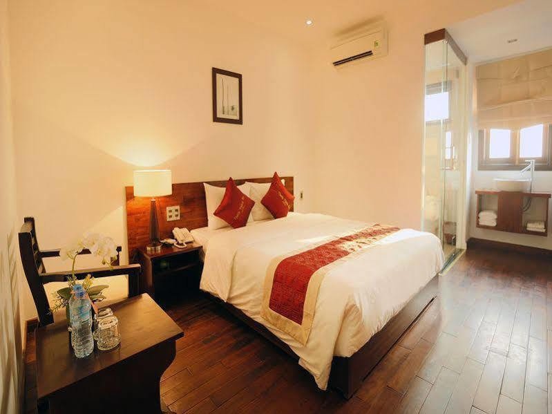 Sea Flower Hotel Da Nang Exterior photo